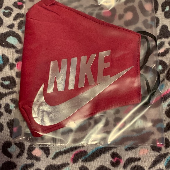 Nike masks - Picture 7 of 8